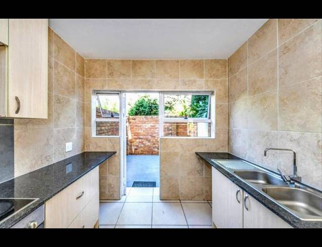 3 BEDROOM TOWNHOUSE FOR SALE IN BEDFORD GARDENS